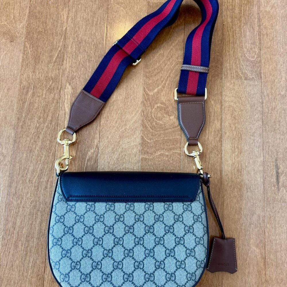Nearly New Gucci Padlock โ Worn Once Only - Picture 3 of 8